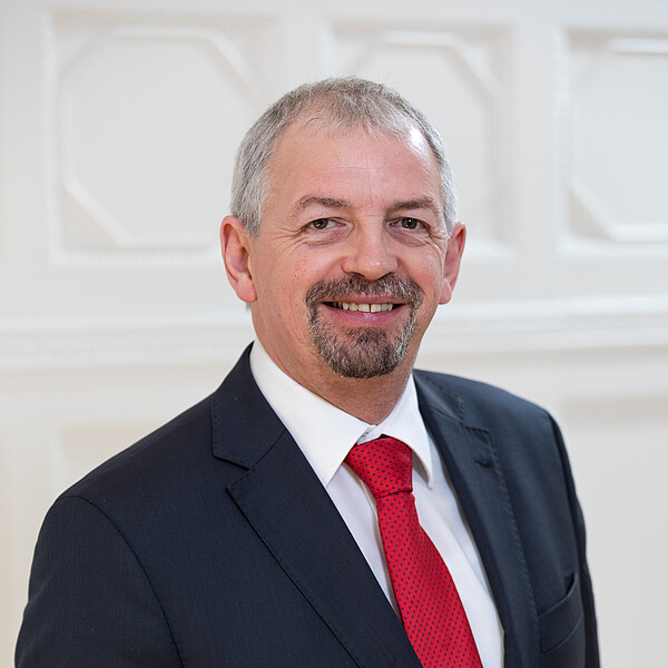 ZZF_Praesident_Norbert_Holthenrich.jpg