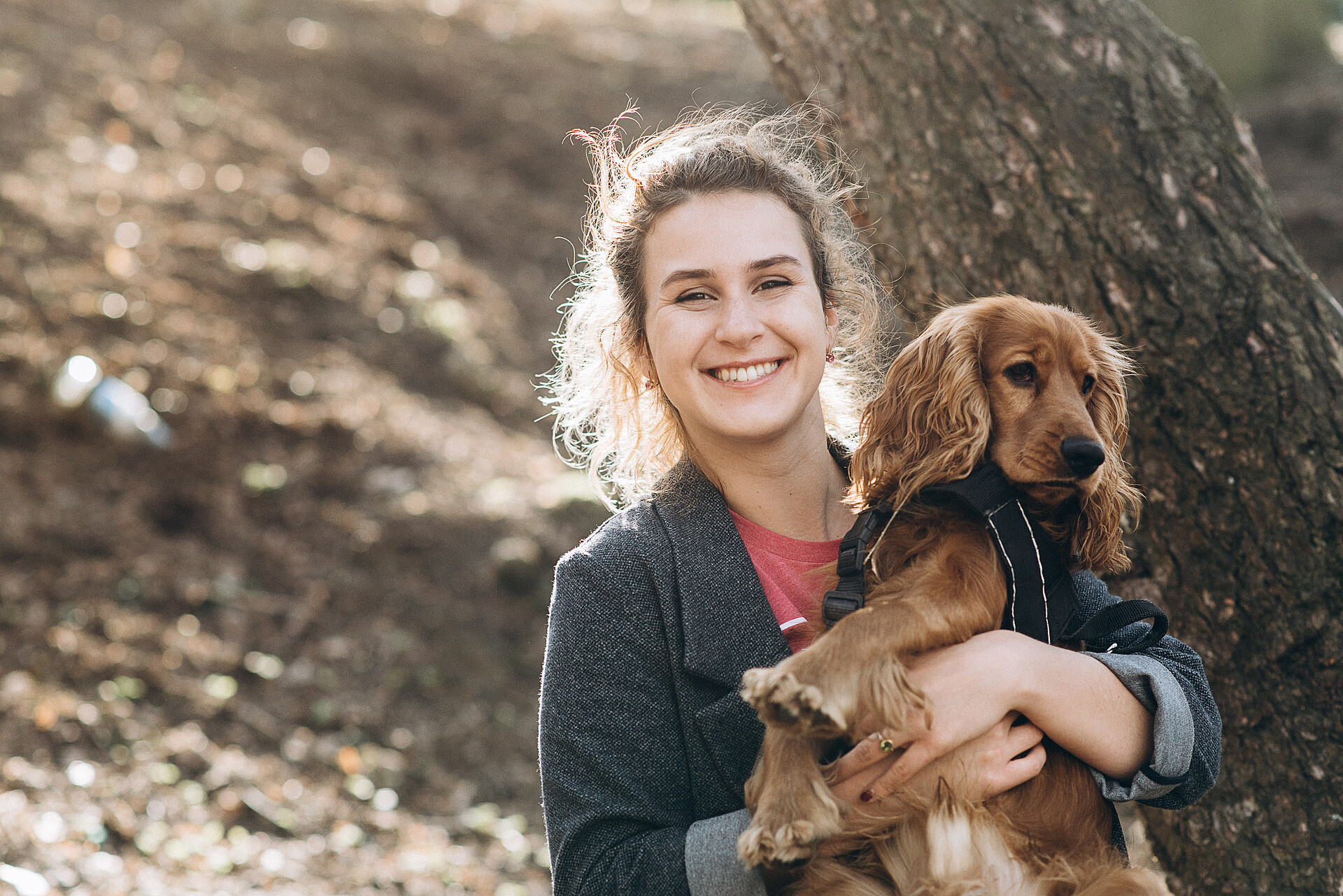 [Translate to English:] Frau mit Hund